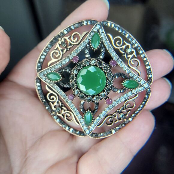 3 RARE Rara Avis Iris Apfel Murder On Orient Express Brooch Gold READ Tone - Picture 4 of 15